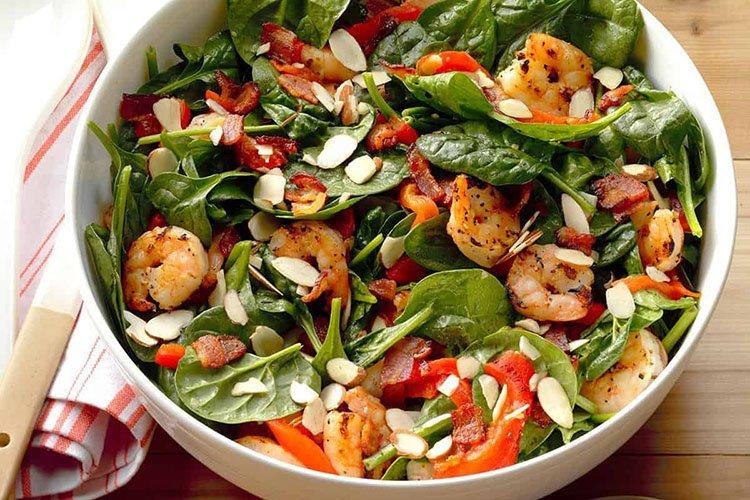 Salade de crevettes et d'épinard