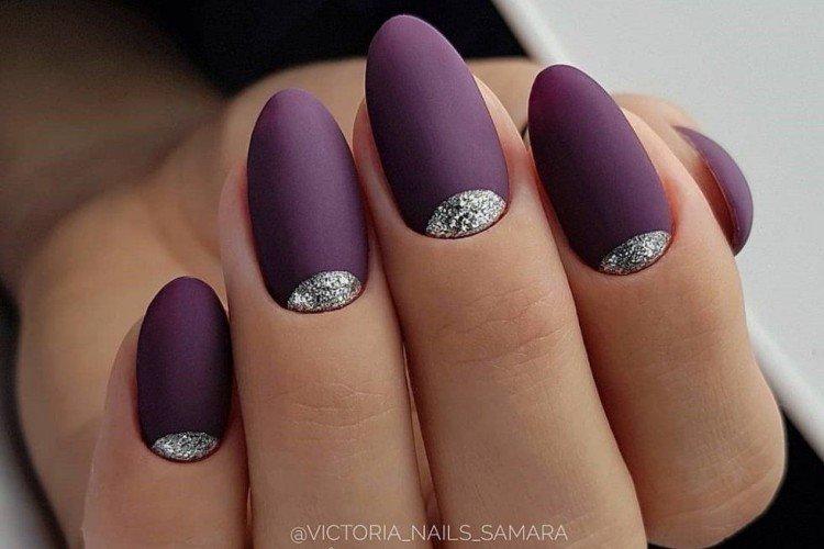 Manucure française mate et lune