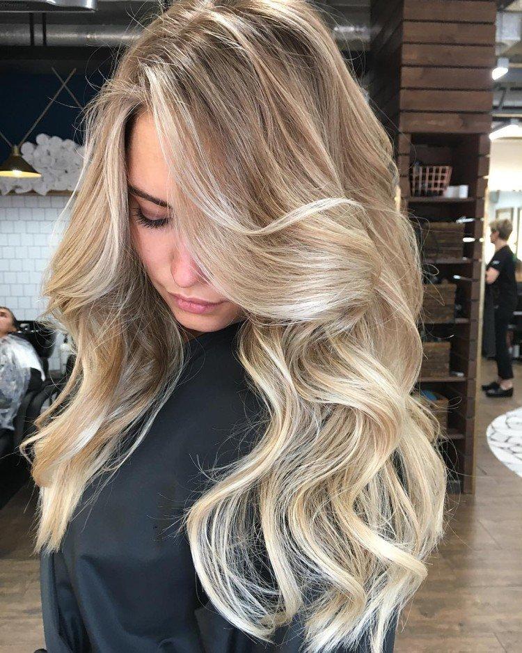 Balayage sur cheveux châtain clair - photos et idées