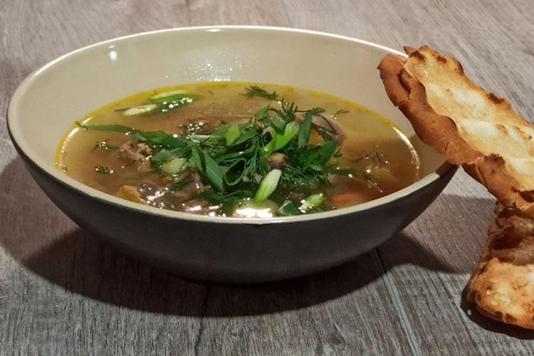 Soupe aux coeurs de poulet et au poivre