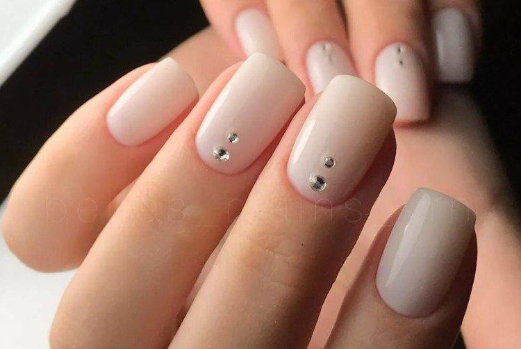 Manucure au lait - photos et idées