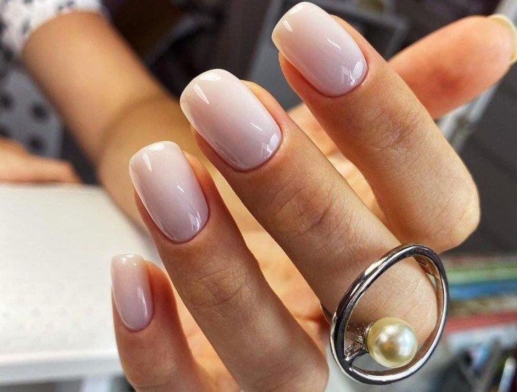 Manucure au lait - photos et idées