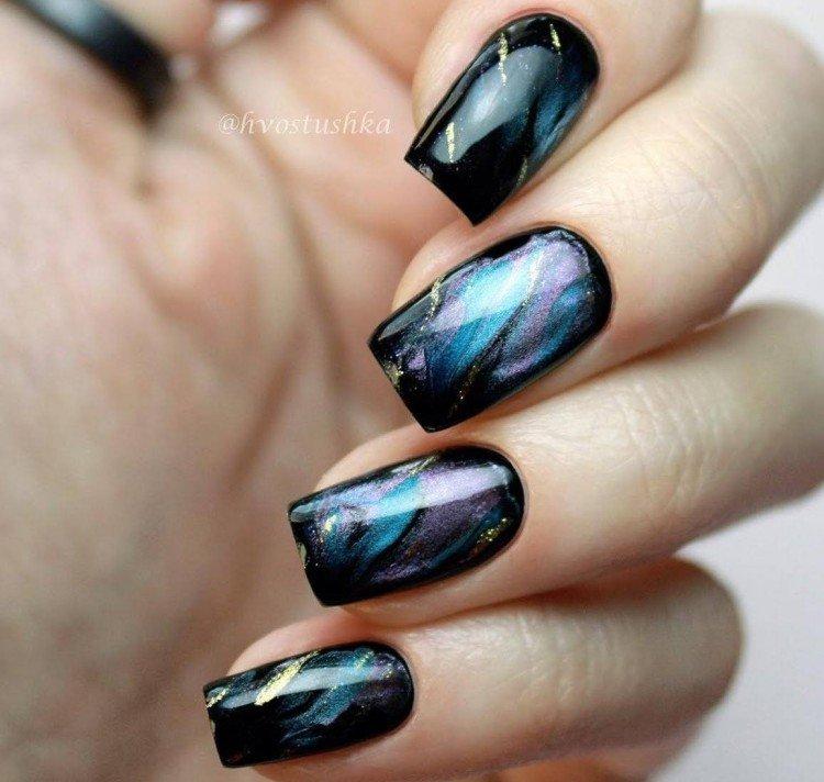 Manucure oeil de chat avec taches