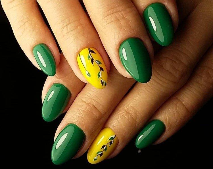 Manucure jaune-vert
