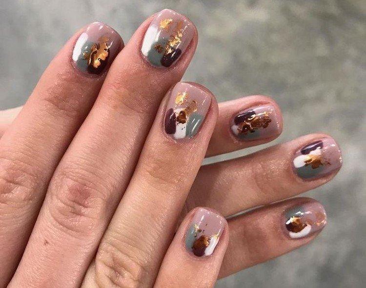 Manucure en feuille - photos et idées