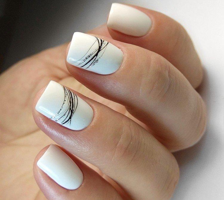 Manucure blanche et lait