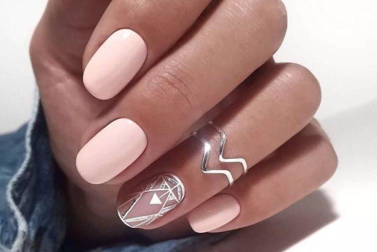 Manucure légère - photos et idées