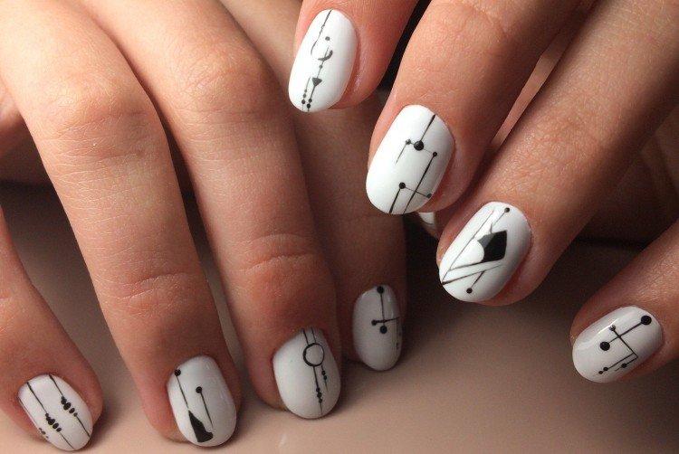 Nail art noir