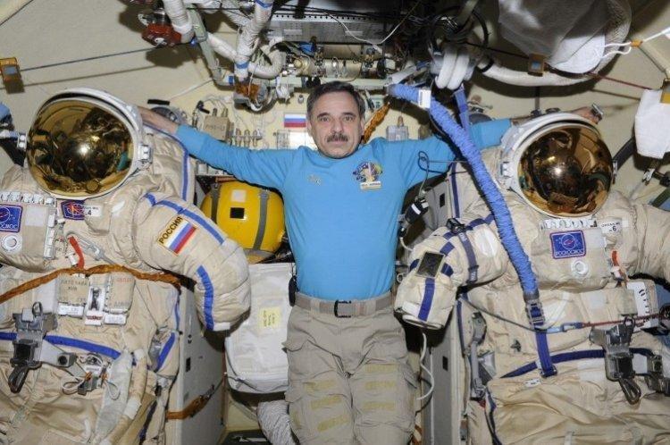 Année en orbite (2016)