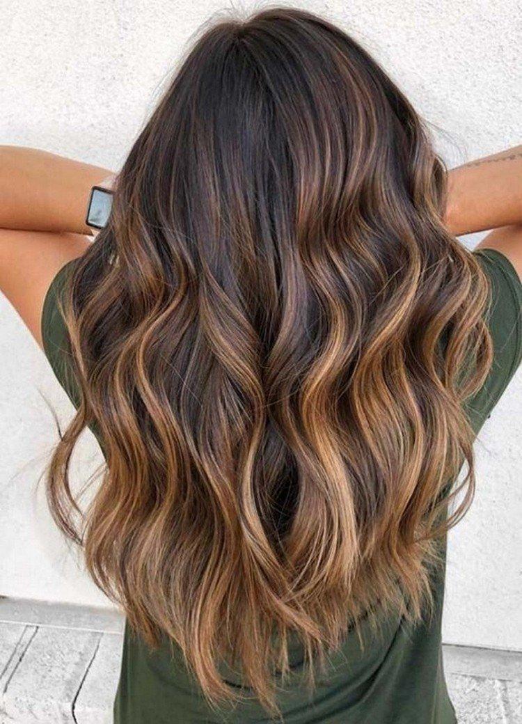 Balayage pour cheveux noirs - photos et idées