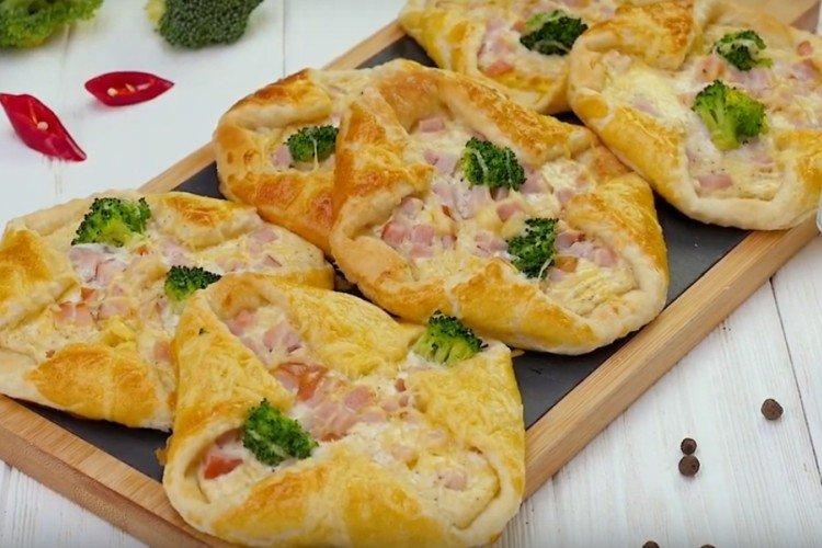 Enveloppes de pâte feuilletée au jambon et aux œufs
