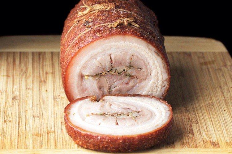 Jarret de porc et pain de viande de poulet