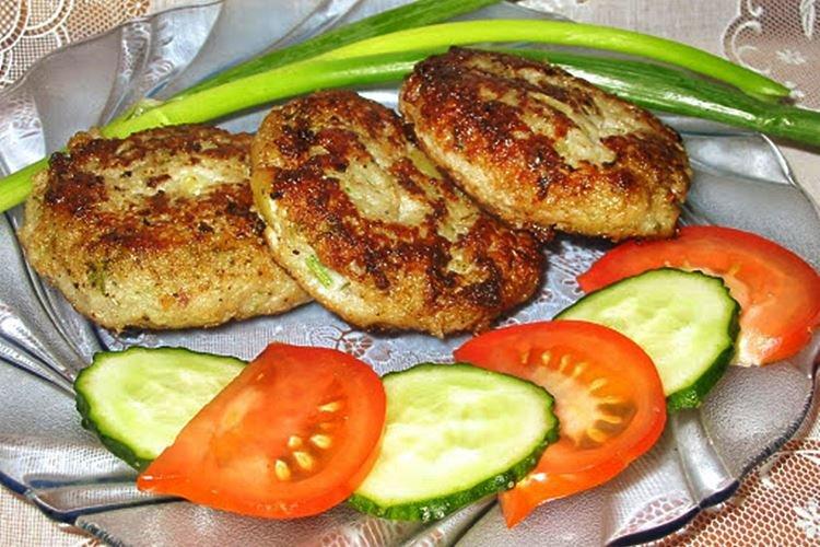 Escalopes de poisson haché aux champignons et fromage