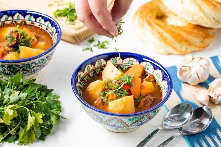 Shurpa de porc à la citrouille et au gingembre