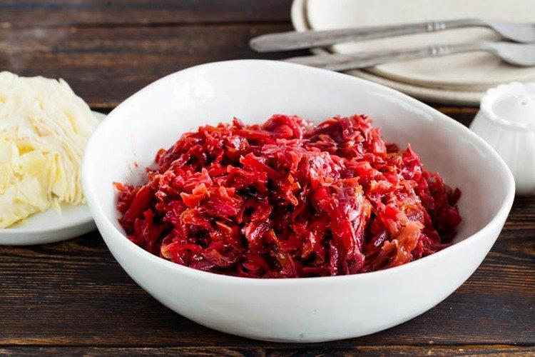 Chou mijoté aux betteraves