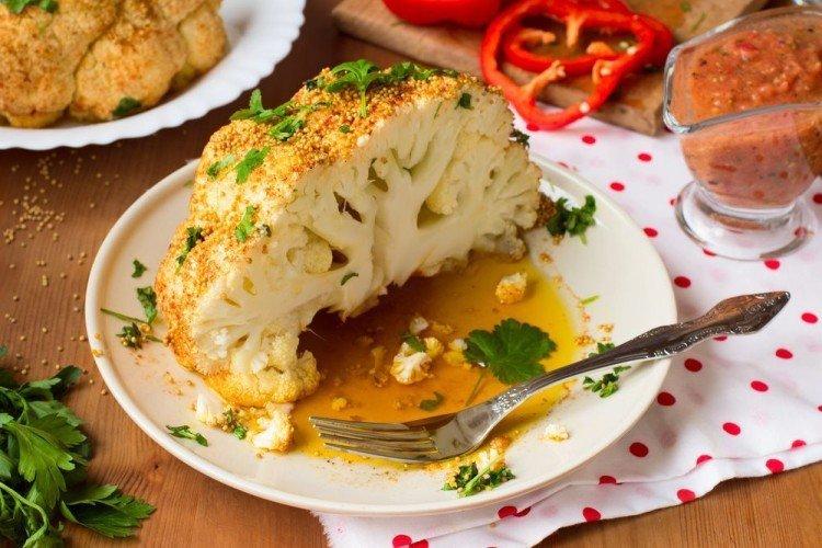 Chou-fleur entier au four