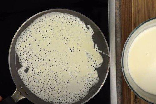 Crêpes avec trous dans le lait - une recette classique