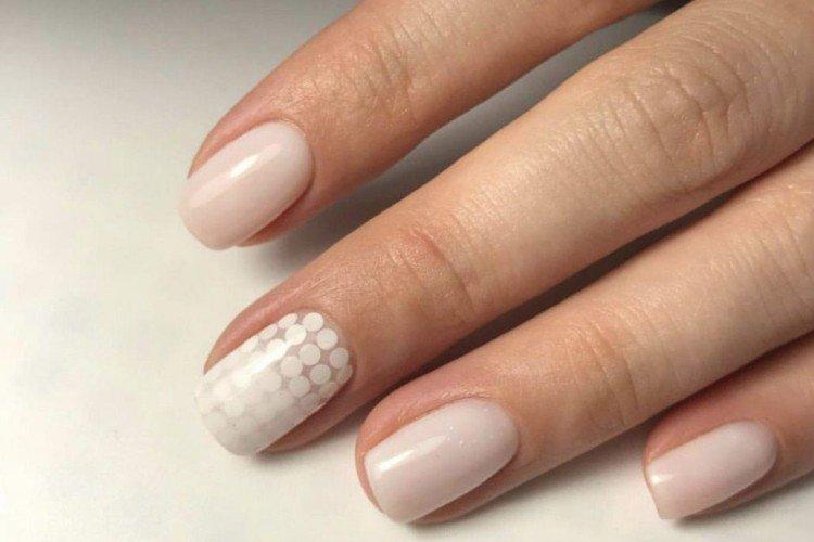 Manucure au lait délicat