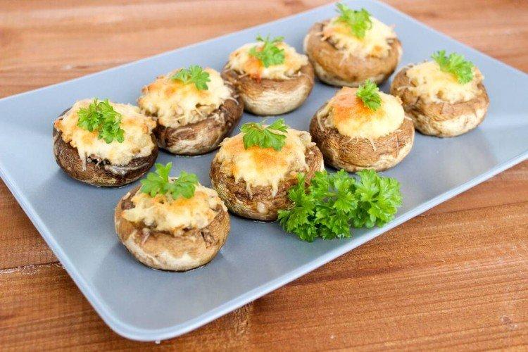 Champignons farcis au poulet et ananas