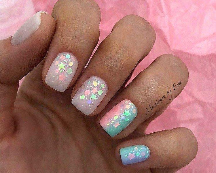 Conception d'ongles avec kamifubiki transparent