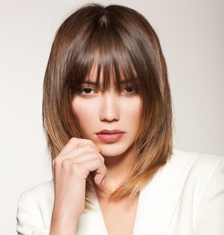 Coupe de cheveux en échelle - photos et idées