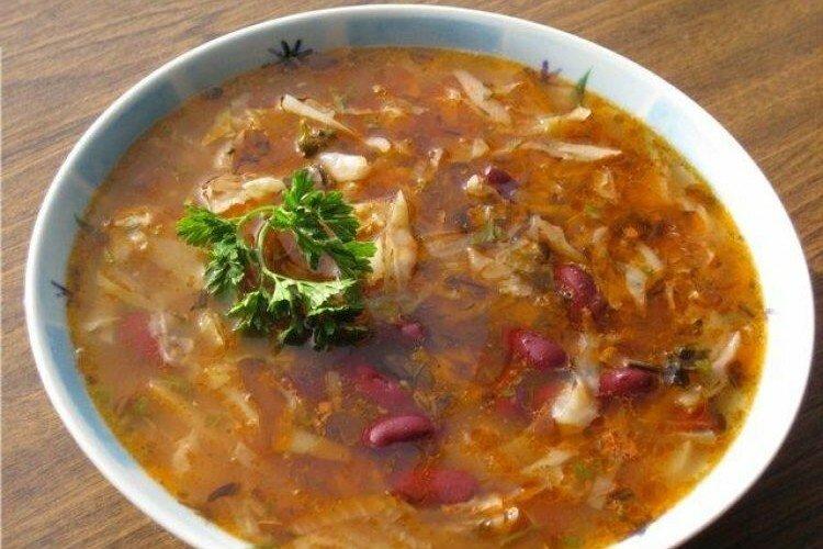 Soupe aux haricots rouges et au chou