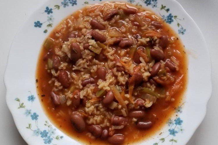 Soupe au riz et aux haricots rouges