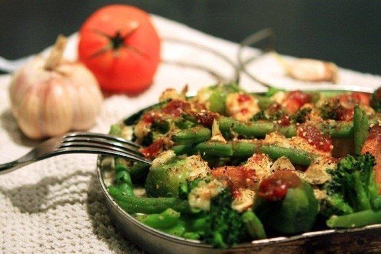 Légumes au four avec du fromage cottage