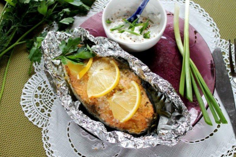 Poisson en morceaux en papillote