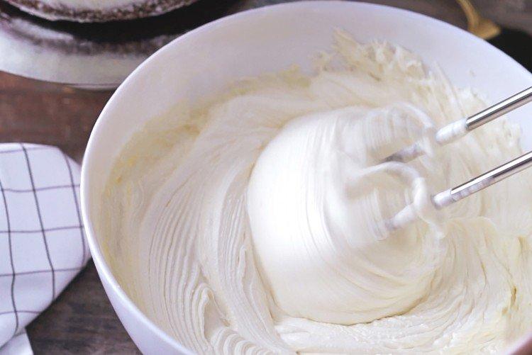 Crème de caillé pour gâteau