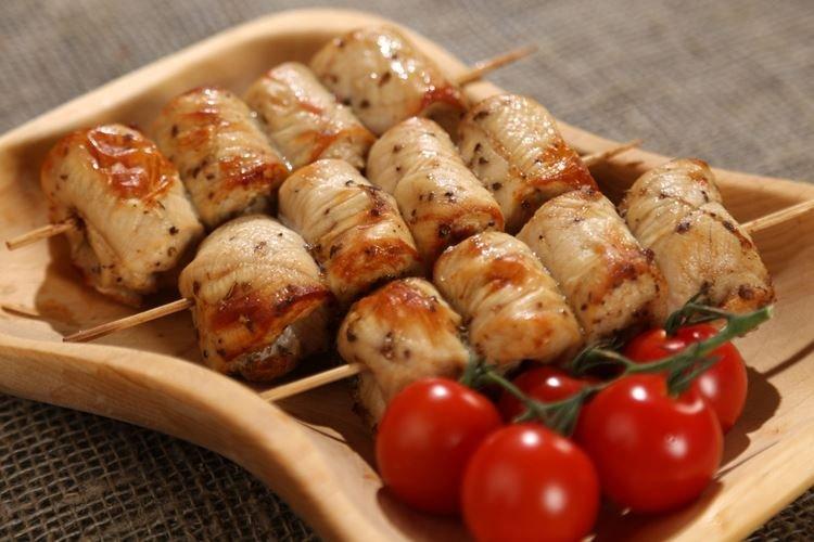 Chachlik de poulet à l'eau minérale