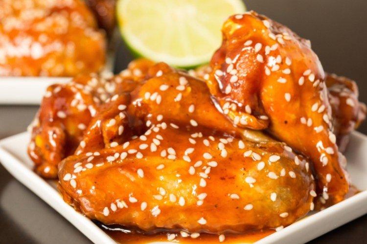 Ailes de poulet au glaçage tomate-miel