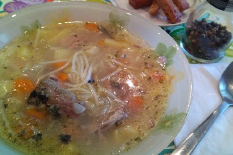 Soupe de poisson aux nouilles