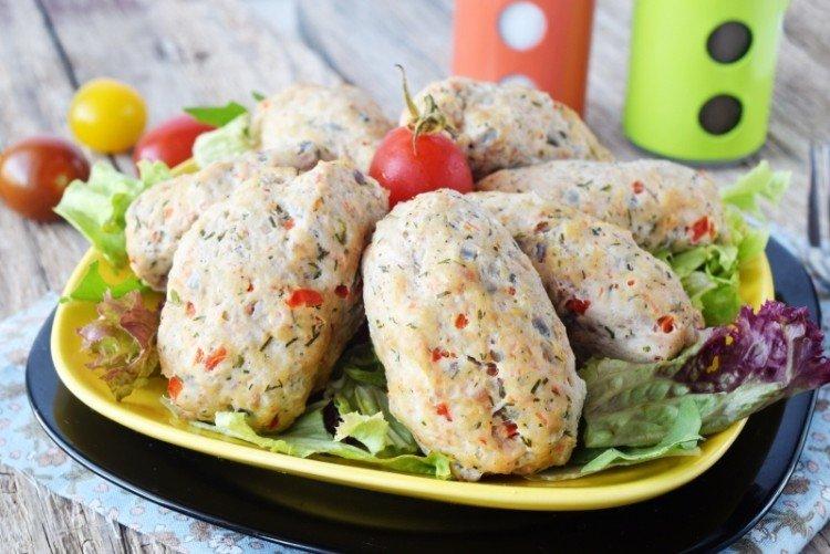 Escalopes à la vapeur avec tomates et chou-fleur