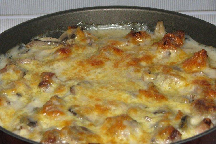 Porc aux pommes de terre à la crème sure