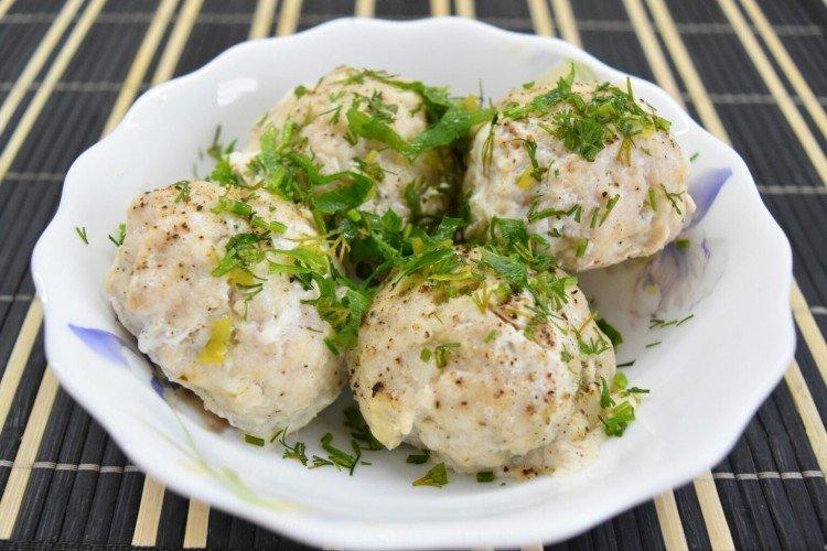 Escalopes de poulet à la vapeur avec riz