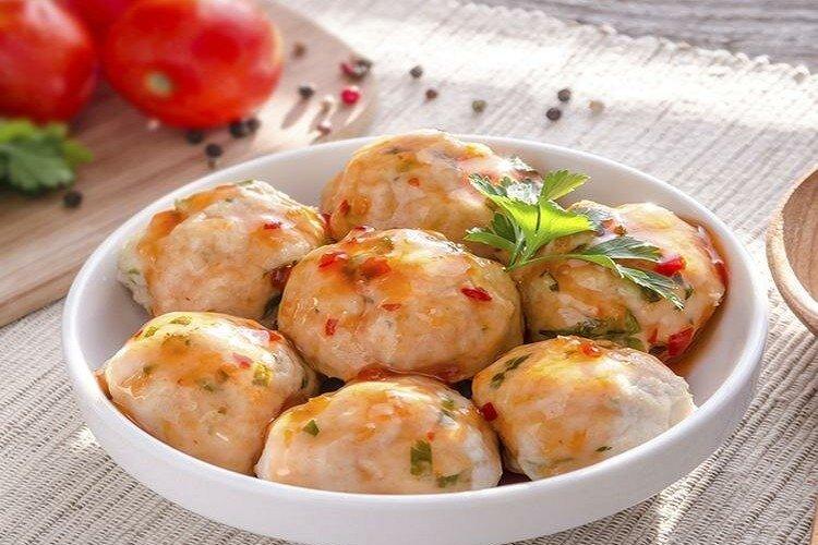 Escalopes de poulet aux tomates vapeur