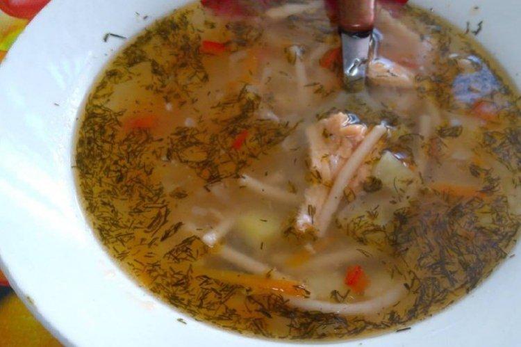 Soupe de poisson aux nouilles
