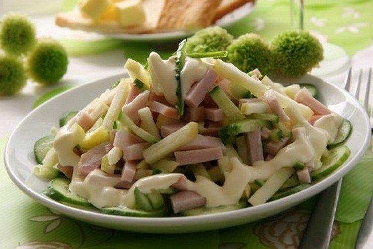 Salade de jambon, fromage et pommes