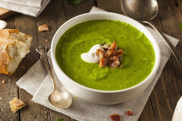 Soupe au fromage aux épinards