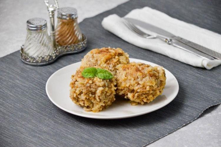 Émincé de hérissons avec du riz au four