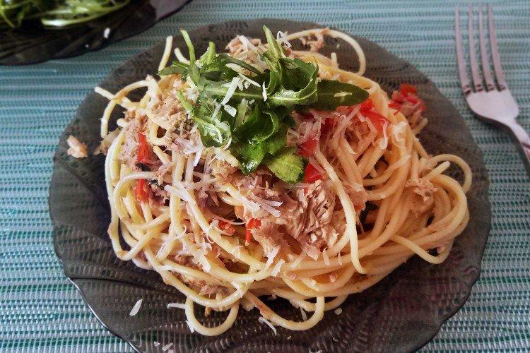 Pâtes au thon et au vin