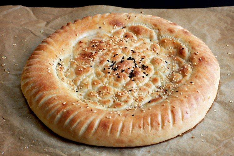 Pain plat ouzbek au kéfir