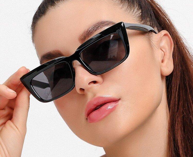 Lunettes de soleil pour femmes à la mode 2021 - photo