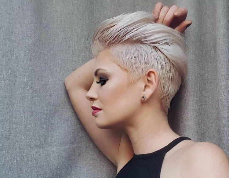 Coupes de cheveux pour femmes à la mode 2021 - photos et idées