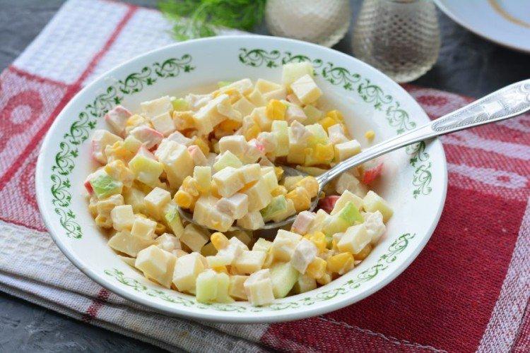 Salade de crabe aux pommes