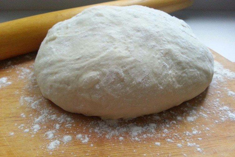 Pâte de pommes de terre à la levure pour les blancs