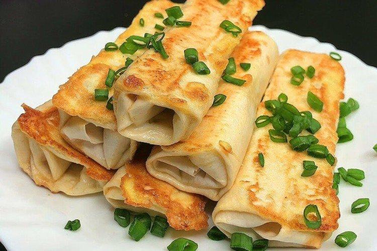 Saucisses au chou dans du pain pita