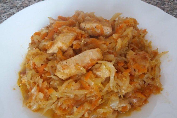 Poitrines de poulet au chou au four