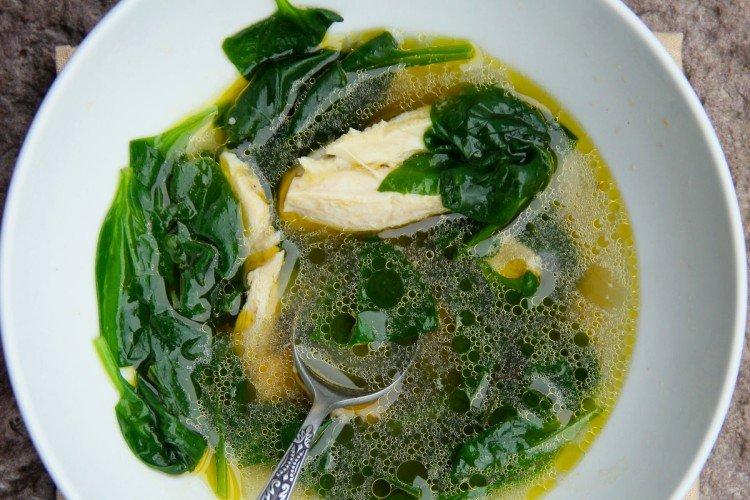 Soupe à la dinde, aux épinards et à la vague